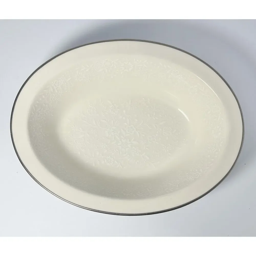Noritake “Chandon, Platinum” 5-Piece Bone China Dinnerware Hostess Set